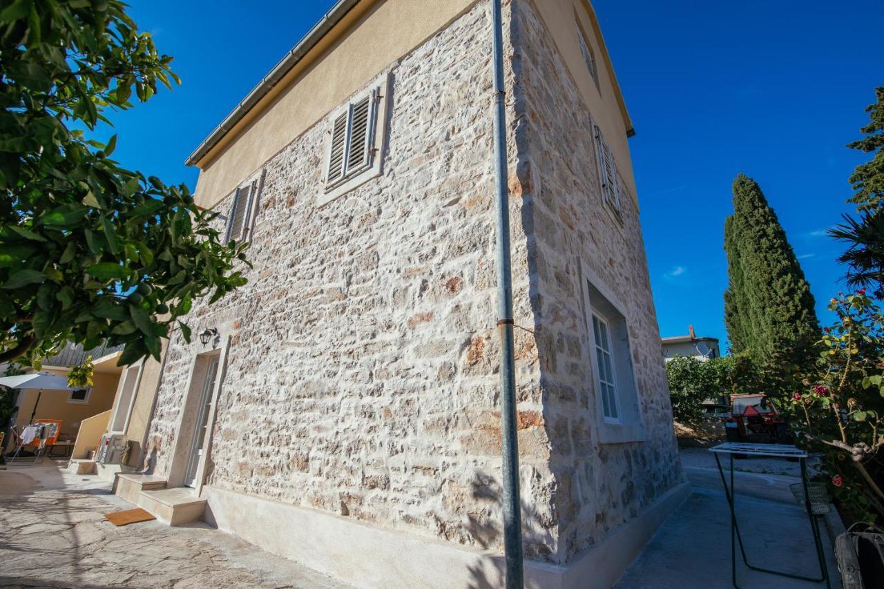 Ferienwohnung Barbarossa Sveti Filip i Jakov Exterior foto